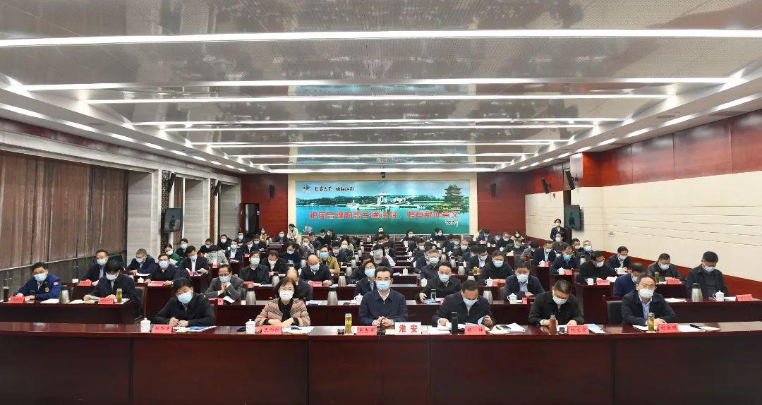 我市收聽(tīng)收看全省安全生產(chǎn)電視電話會(huì)議，并召開(kāi)市安委會(huì)全體（擴(kuò)大）會(huì)議